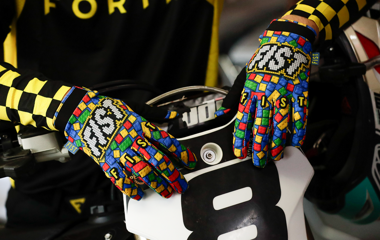 FIST HANDWEAR Strapped Build Gloves - XL F-GS-01516-XL