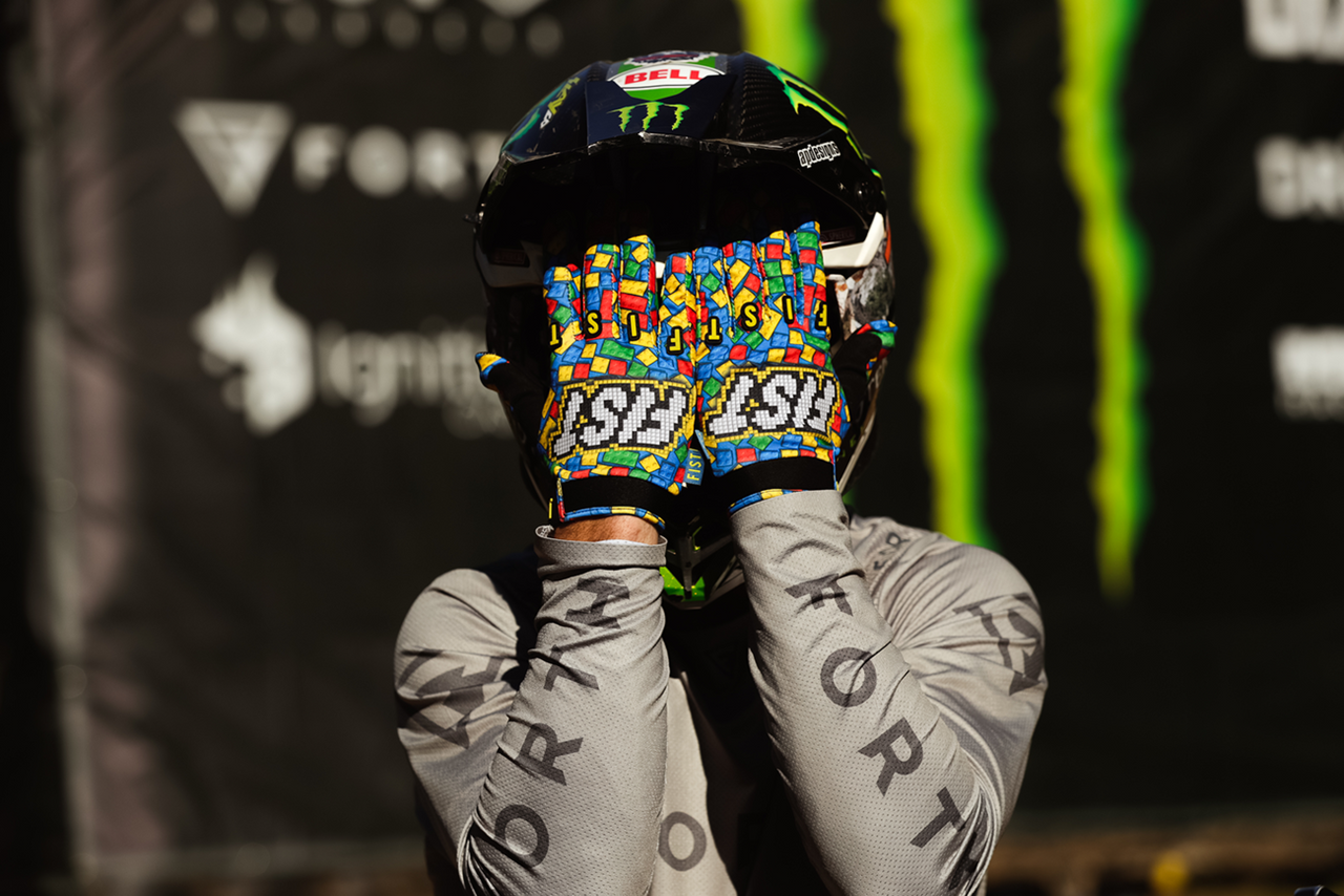 FIST HANDWEAR Strapped Build Gloves - 2XS F-GS-01516-XXS