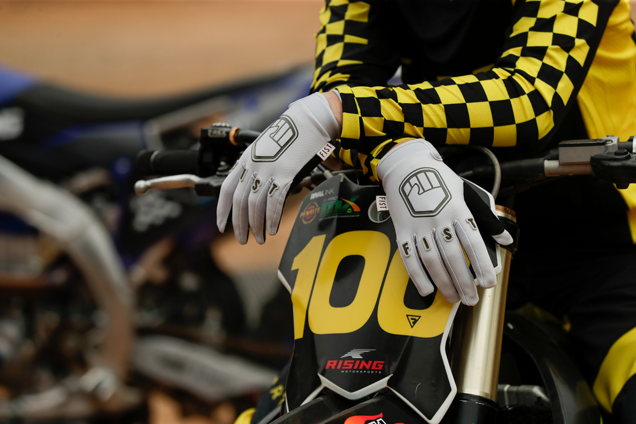 FIST HANDWEAR Strapped Stocker Gloves - Panda - Medium F-GS-00916-M