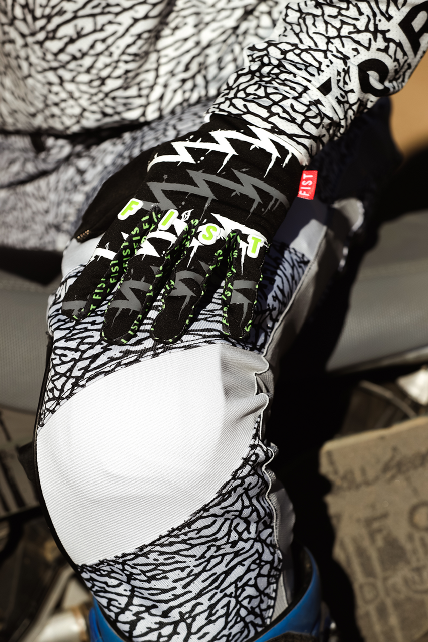 FIST HANDWEAR Strapped Taka Higashino Cali Roll Gloves - XS F-GS-01522-XS