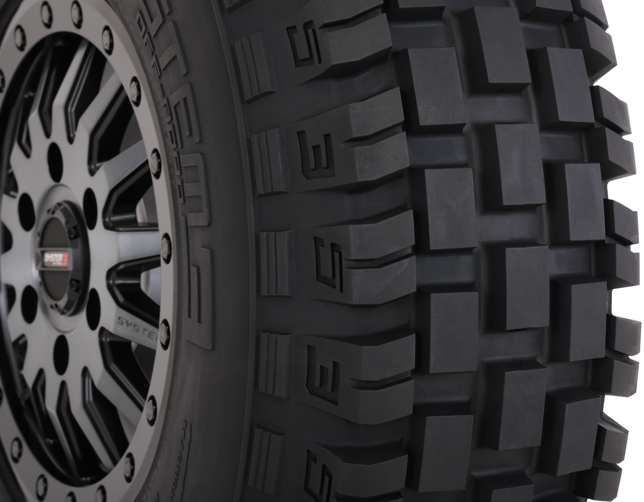 Tire Rx600 37x10r 15