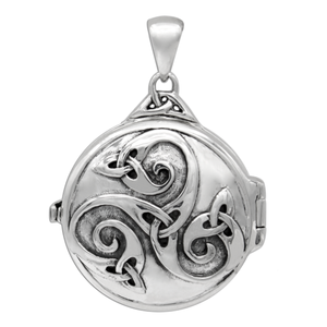 Sterling Silver Celtic Knotwork Swirl Locket Pendant Sterling Silver Celtic Knotwork Swirl Locket Pendant