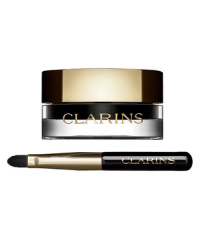 Clarins' waterproof gel eyeliner comes with a precision brush that lets you create endless eye looksfrom classic to cat eye. Highly-pigmented formula delivers a pitch-black, transfer-proof result that stays fresh and flawless for 12 hours!
Intense Colour
Long-Lasting 12-Hour
Brush



1. Easy to use brush follows the exact curves of your eyes for precision lining each time from classic to cat's eye.


2. Wipe brush after use.
