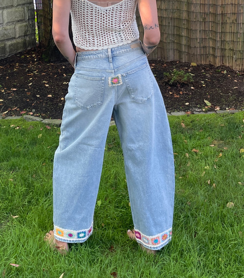 Barrel, leg light wash, granny, square jeans