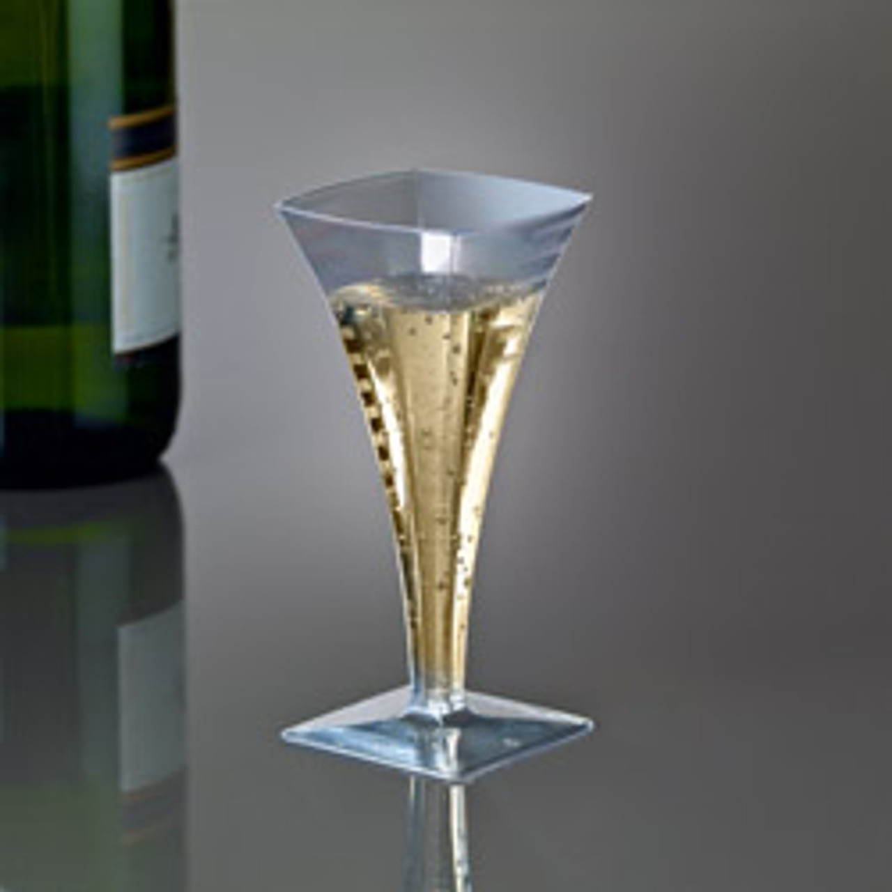 Square rimmed champagne sale glasses