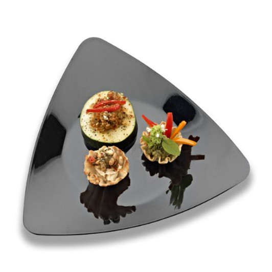Yoshi Black Triangle Plastic 9" Luncheon Plates 10ct.