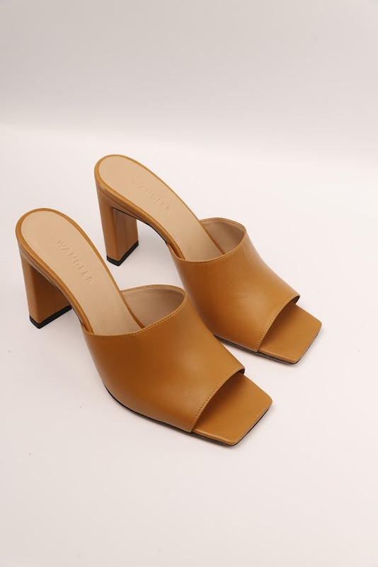 NANA LEATHER MULES CAMEL