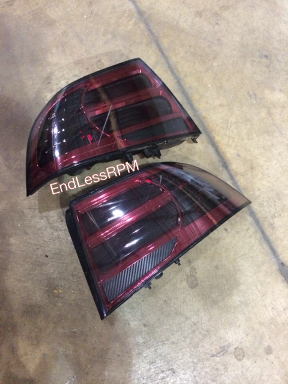 Red reflector, smoked clear turn and brake with carbon fiber lower reflector