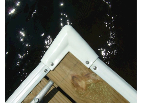 TAYLOR MADE MOLDED 90DEG DOCK CORNER 6IN X 6IN PVC WHT|46015