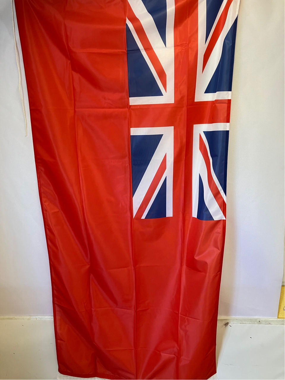 Red Ensign Bandiera Grande 2,4 X 1,5 Metri - 100% Poliestere Con Occhielli Metallici - 5