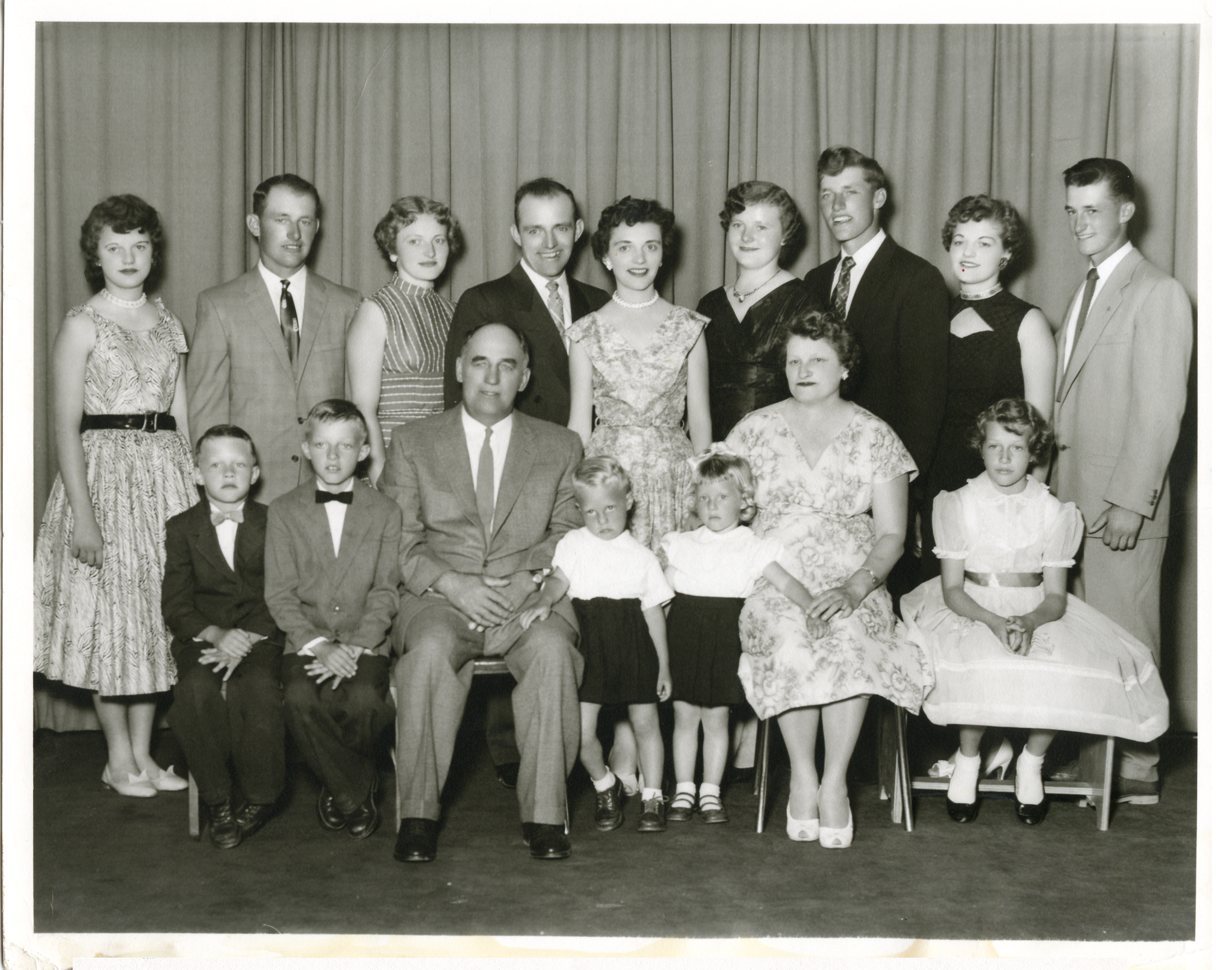 2010-04-07-simon-herauf-family-1957.jpg