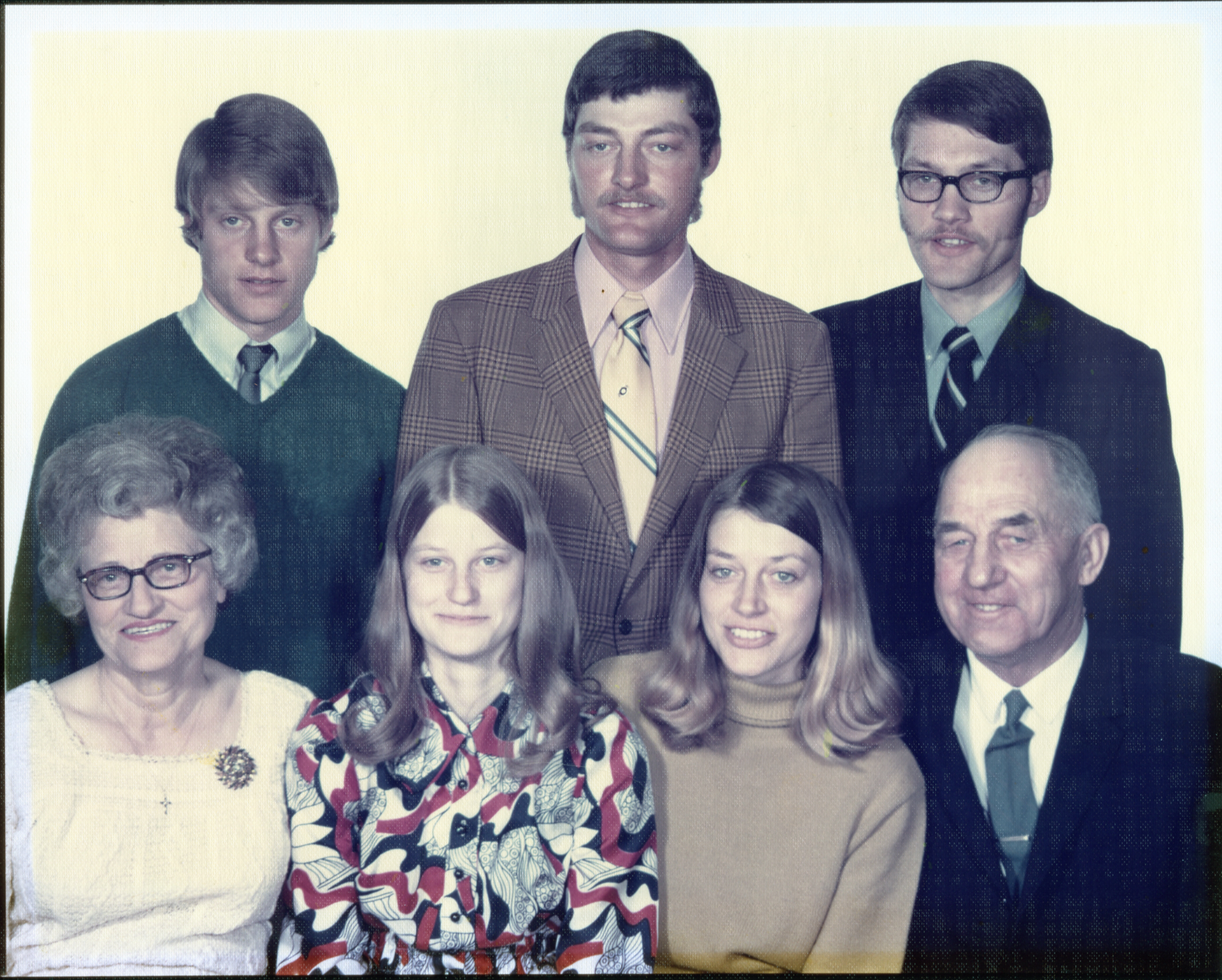 2020-10-26-agatha-and-simon-family-church-directory-1971.jpg