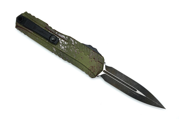 Outbreak-finished M390MK double-edge dagger blade with signature series markings.