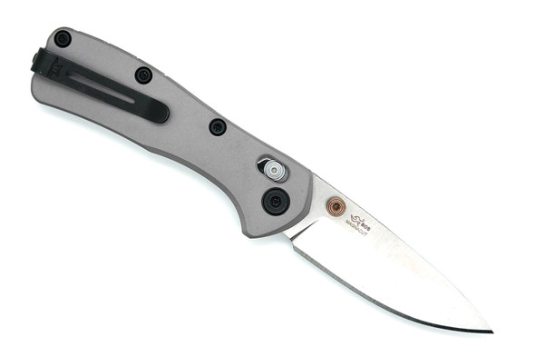 Buck 0790GYS Mini Range Elite Folding Knife – reverse side view showing black deep-carry clip and MagnaCut marking.