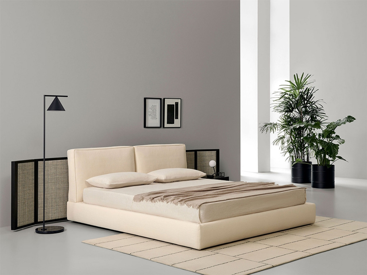 Porro Byron Bed by Piero Lissoni 