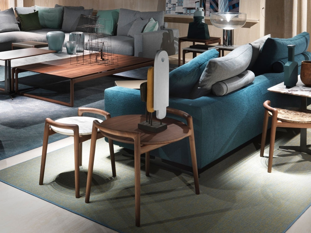 Flexform Ascania Side Table by Antonio Citterio 