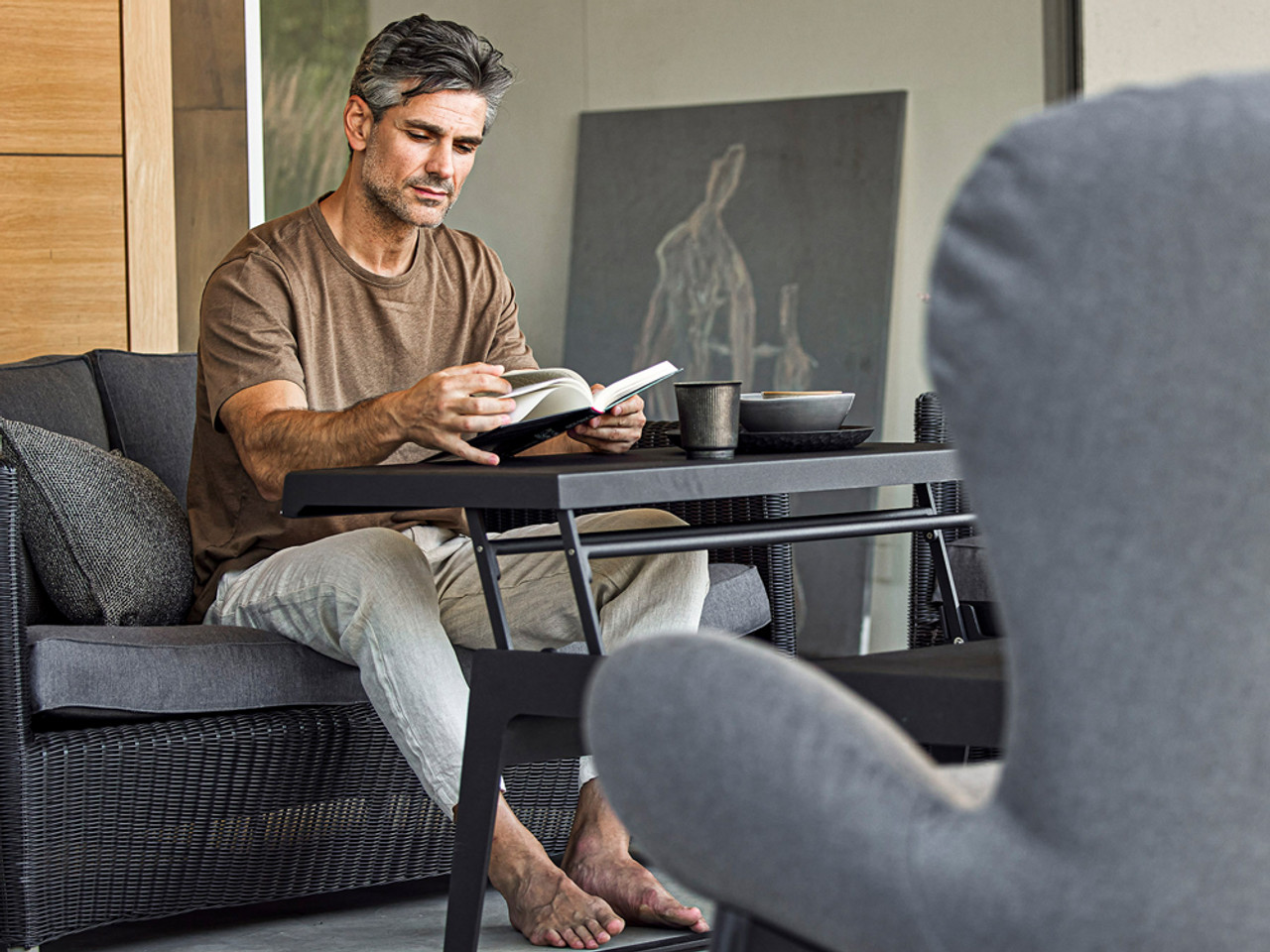 Chill-Out Coffee Table - Quickship