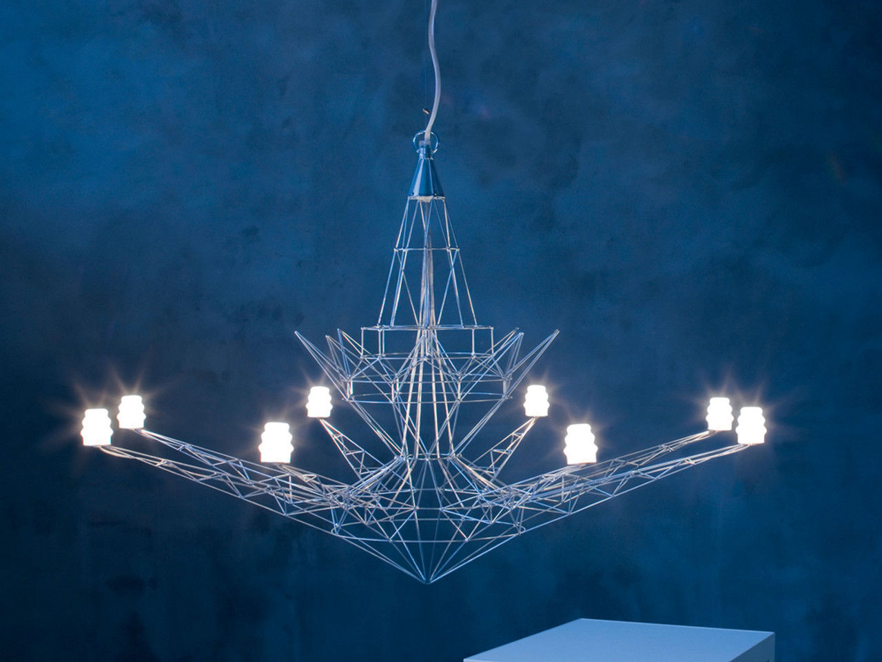 Lightweight hanging light best sale