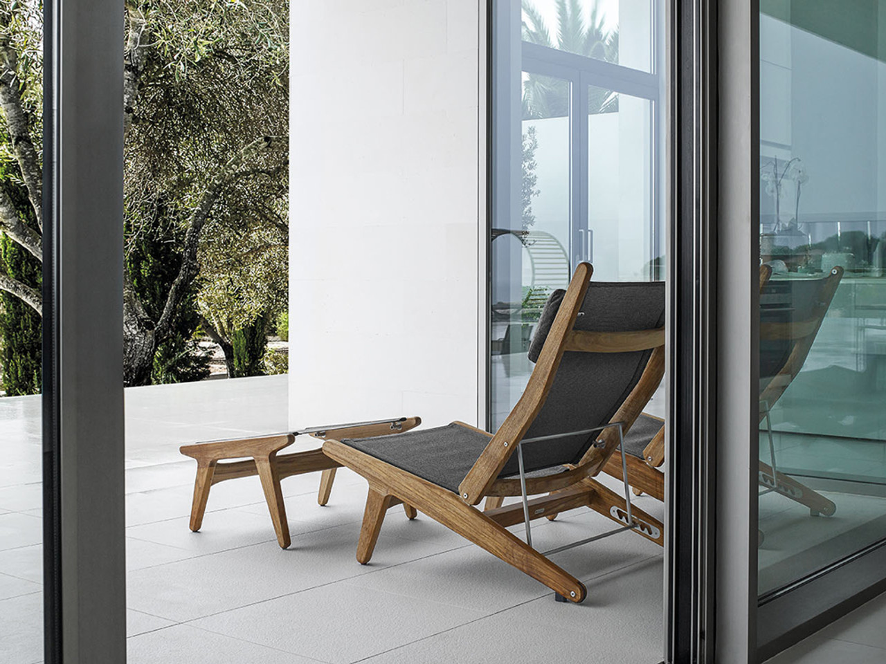 Gloster Bay Outdoor Footstool by Henrik Pedersen
