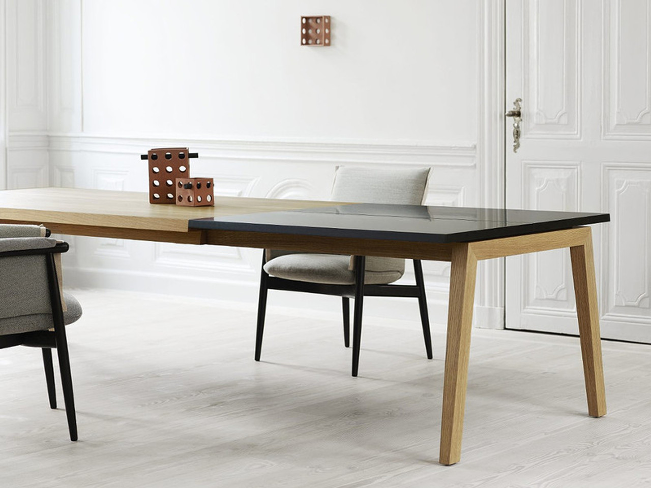 Carl Hansen & Søn SH900 Extendable Dining Table by Christina Strand & Niels Hvass