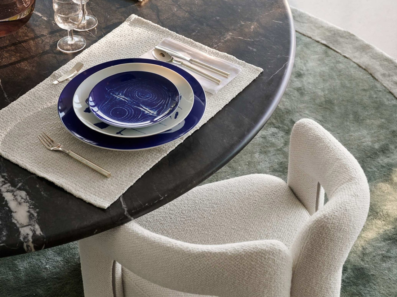 Patricia Urquiola - 559 SENGU DINING TABLE