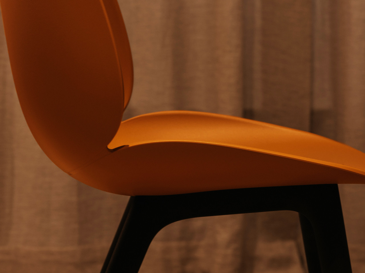 Beetle Dining Chair Un-Upholstered - Plastic Base