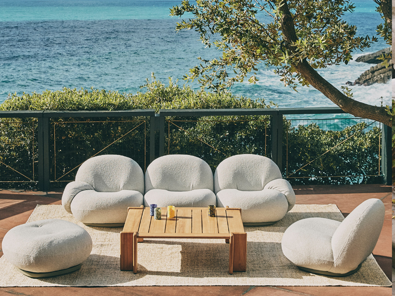 Pacha Outdoor Ottoman