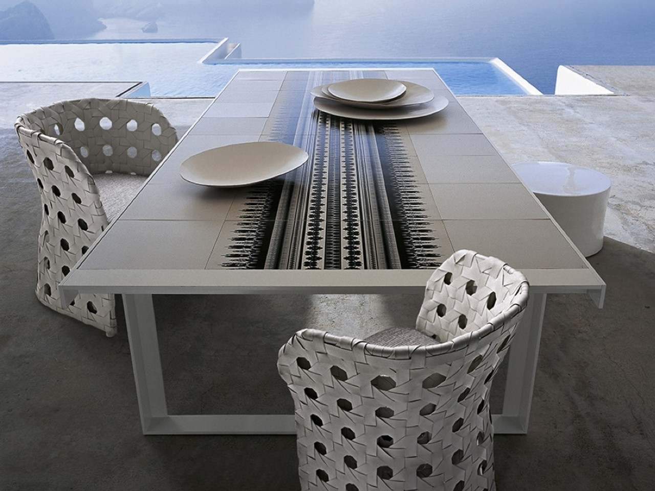 Canasta Outdoor Dining Table