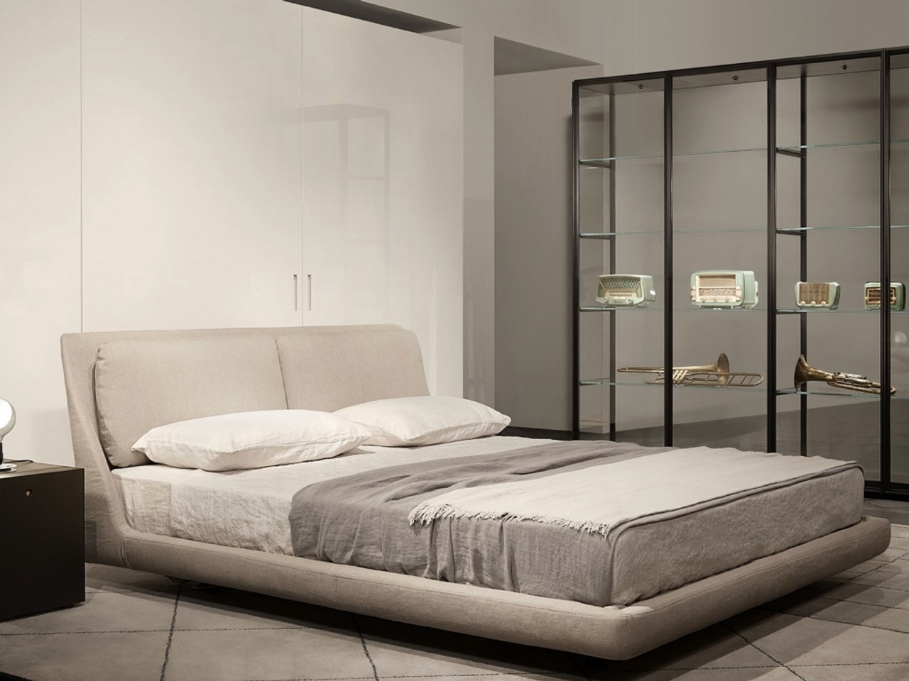 Makura Bed