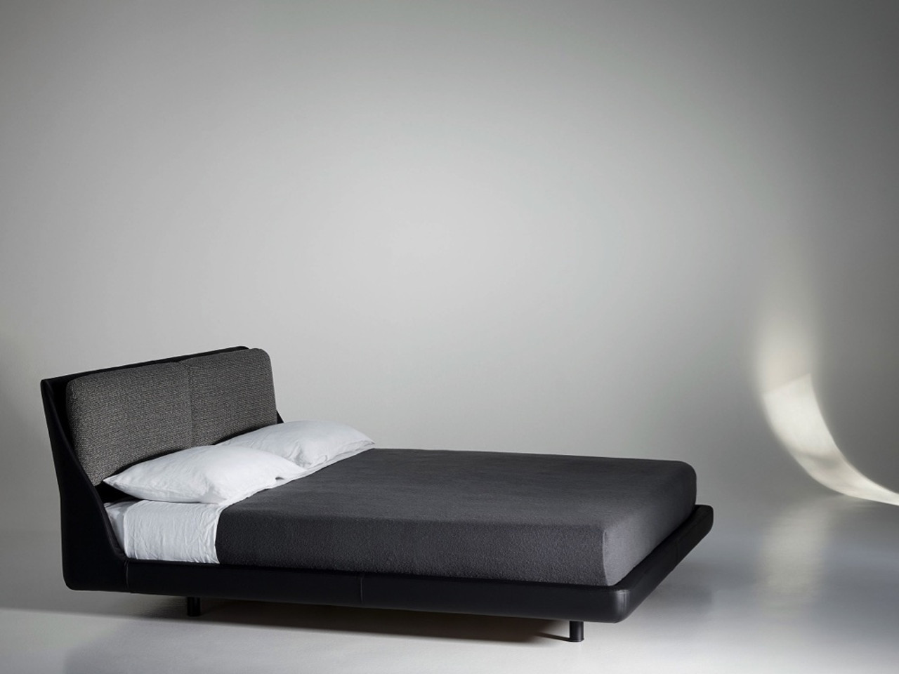 Makura Bed