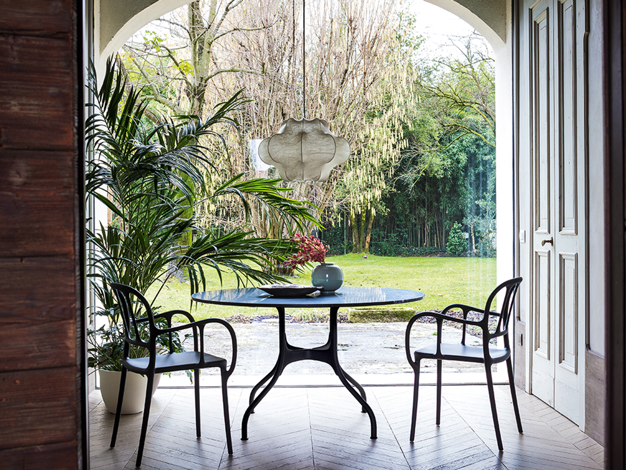 Milà Dining Table