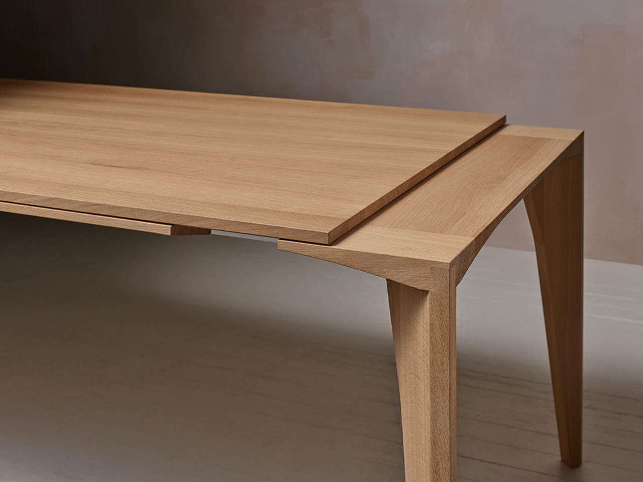 Delta Extending Dining Table