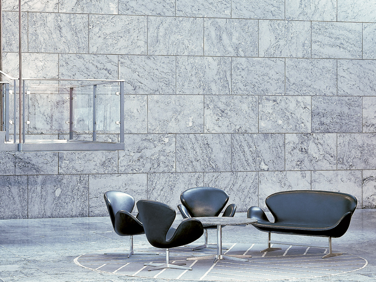 Fritz Hansen Swan Lounge Chair by Arne Jacobsen