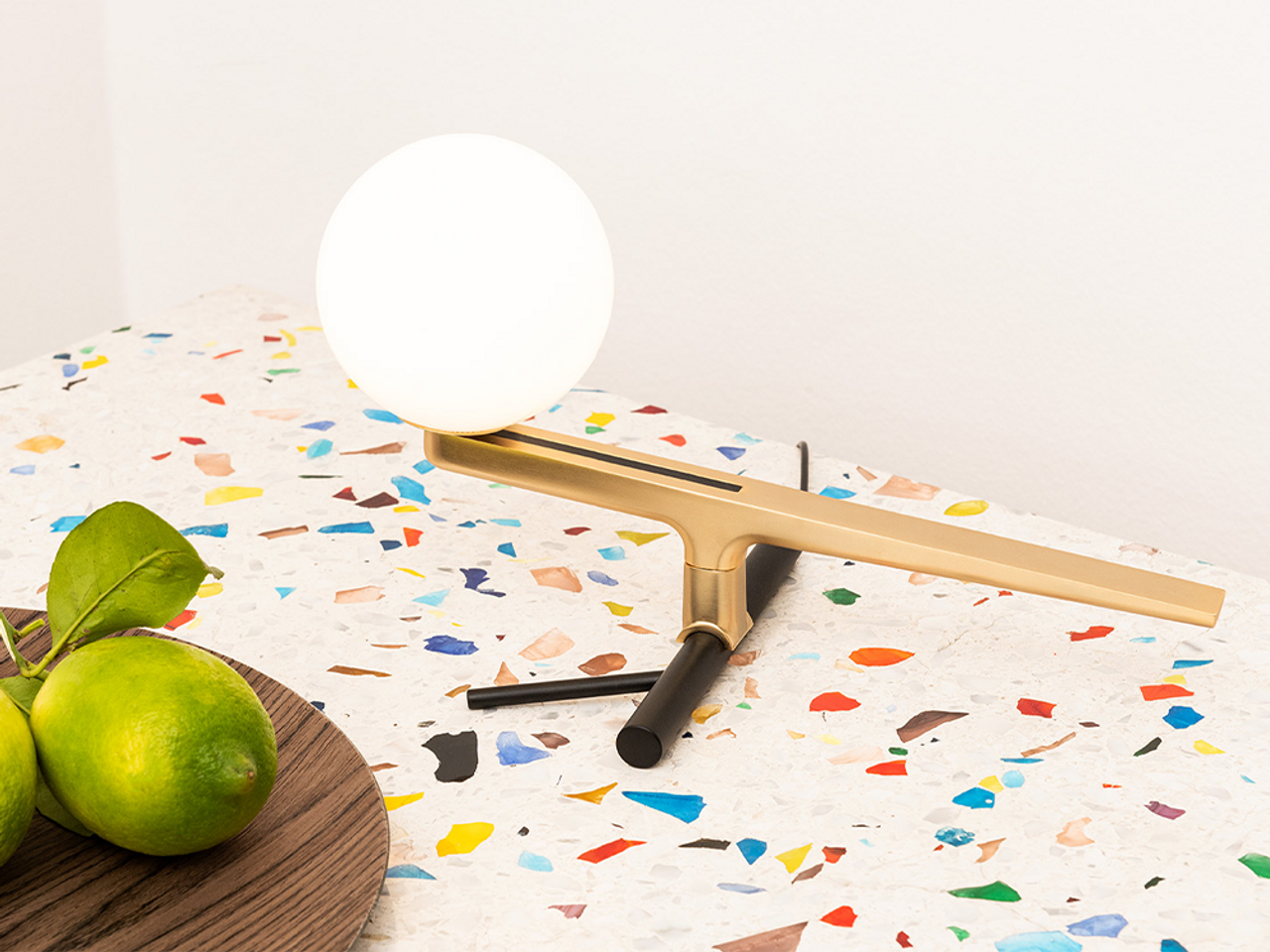 Yanzi Table Lamp