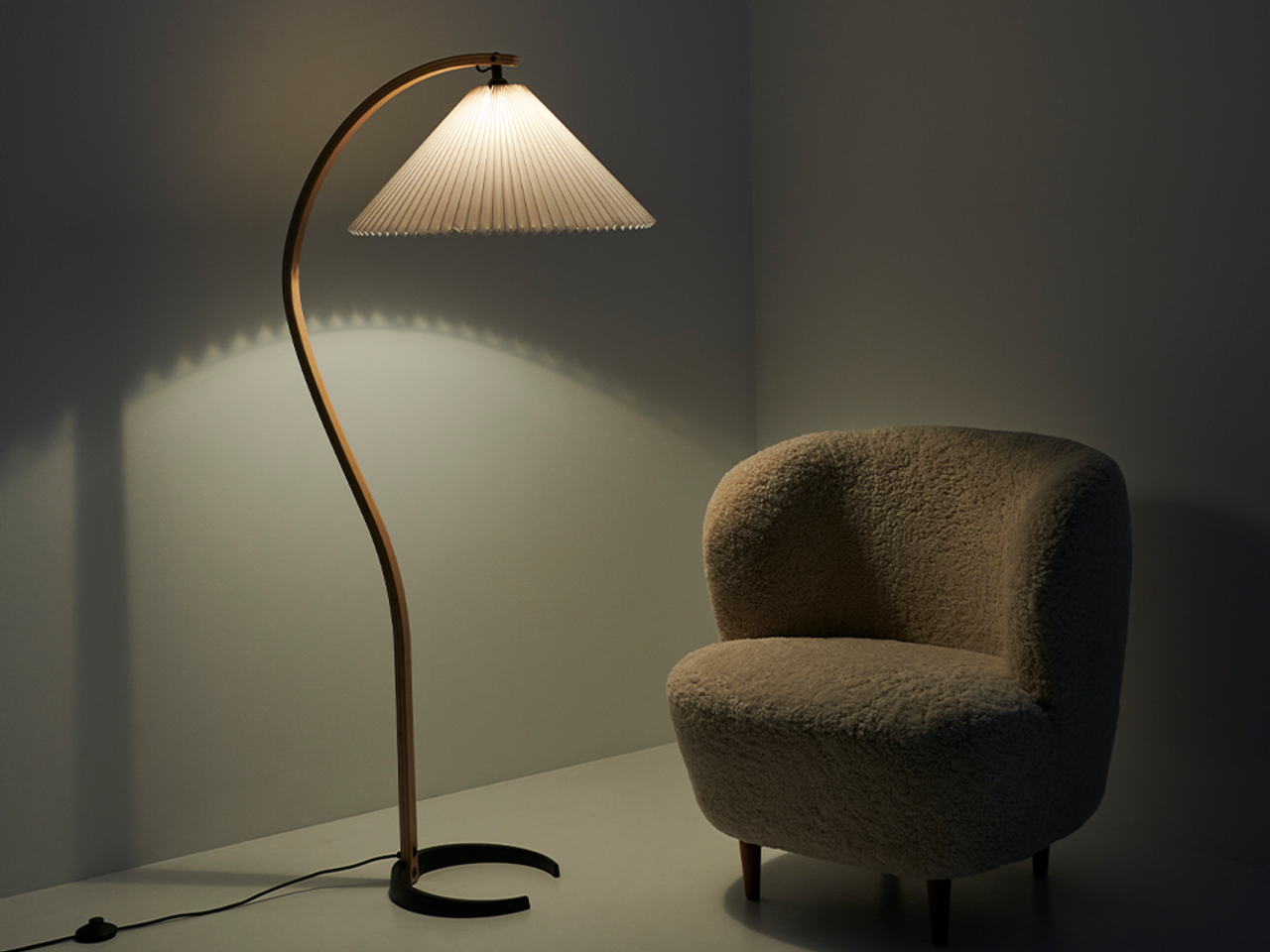 Timberline Floor Lamp - Quickship