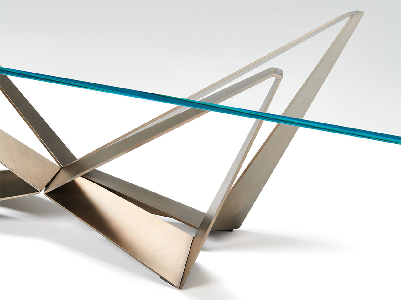 Skorpio Dining Table