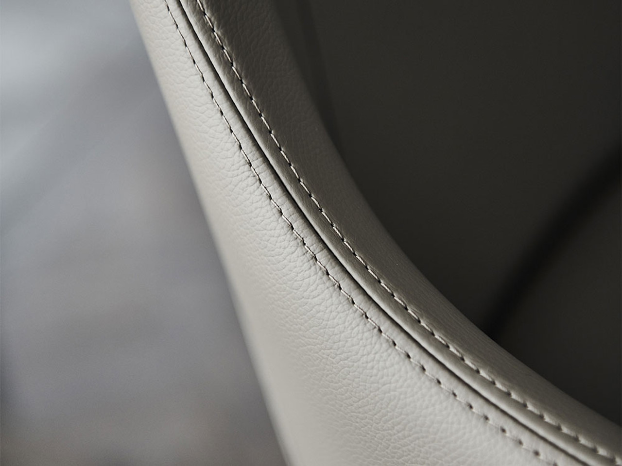 Cattelan Italia Wanda chair with arms by Paolo Italia