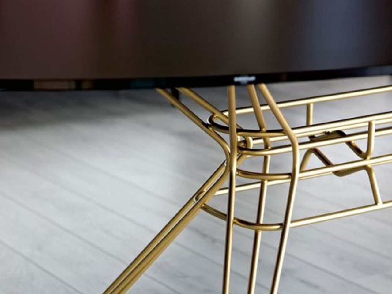 Sander Oval Dining Table