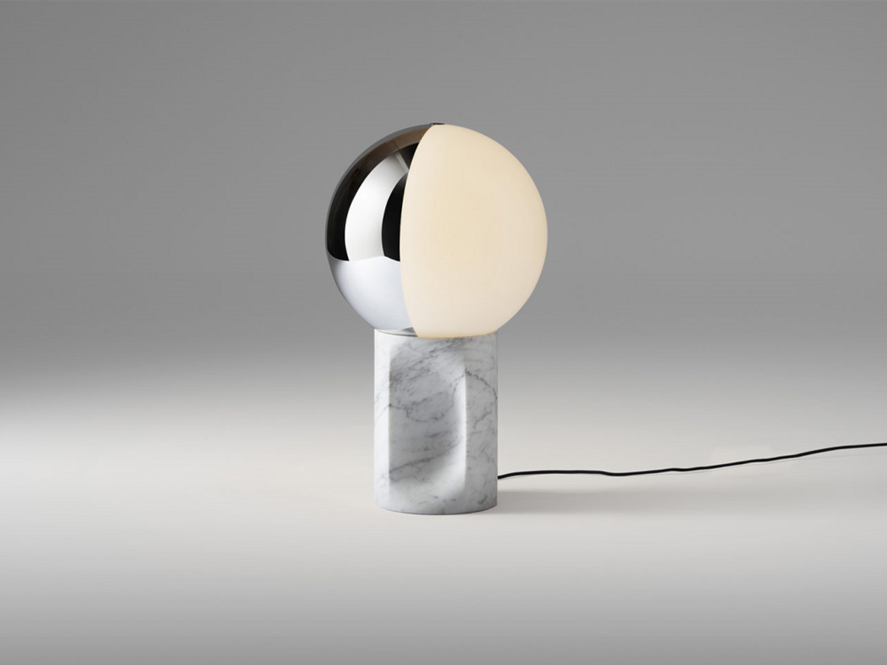 Je Suis Table Lamp