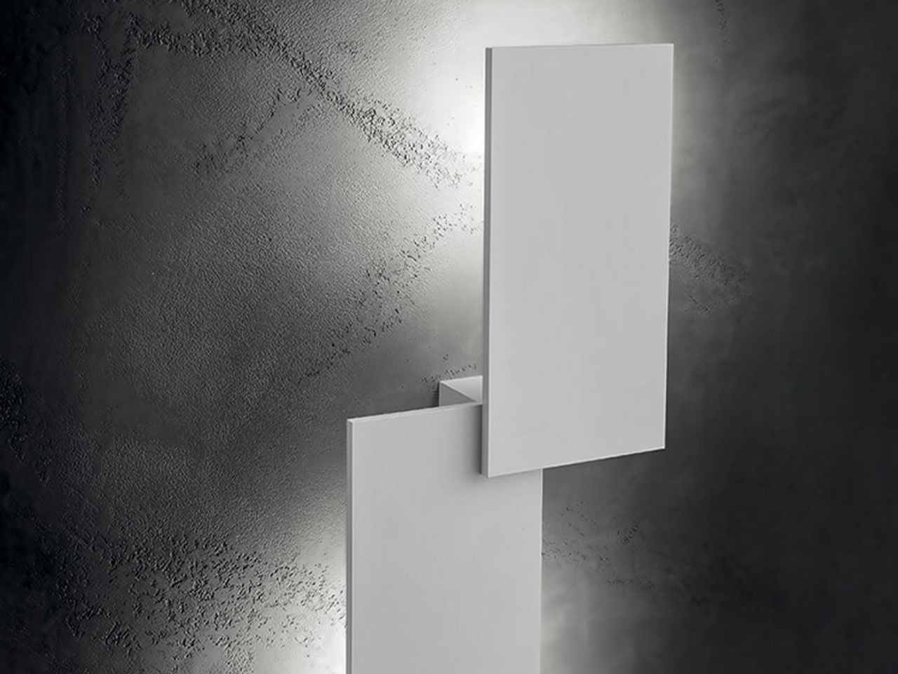 Puzzle Outdoor Wall Lamp