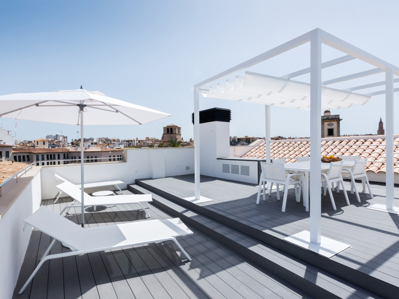 Stack Outdoor Chaise Lounge 