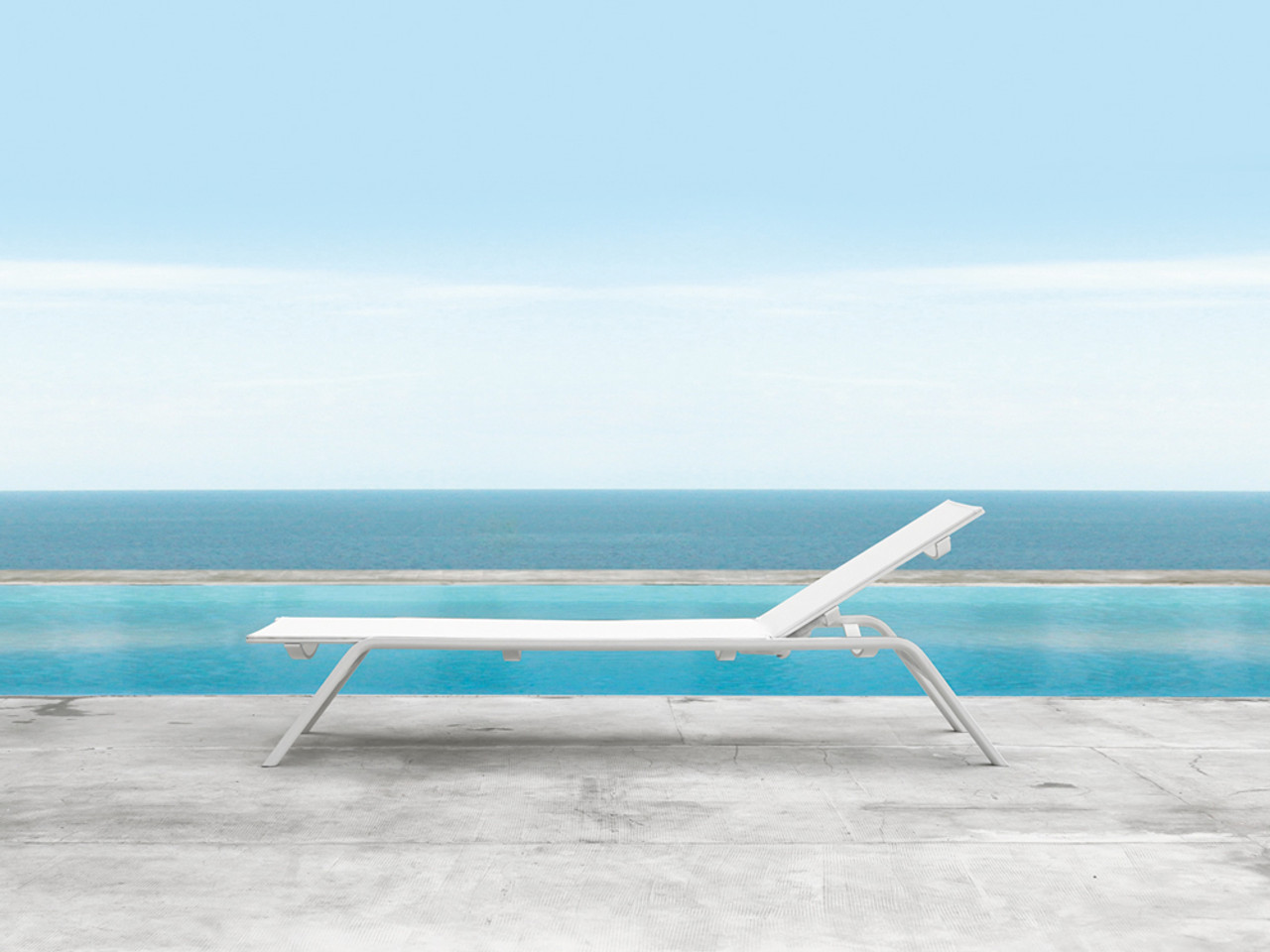 Stack Outdoor Chaise Lounge 
