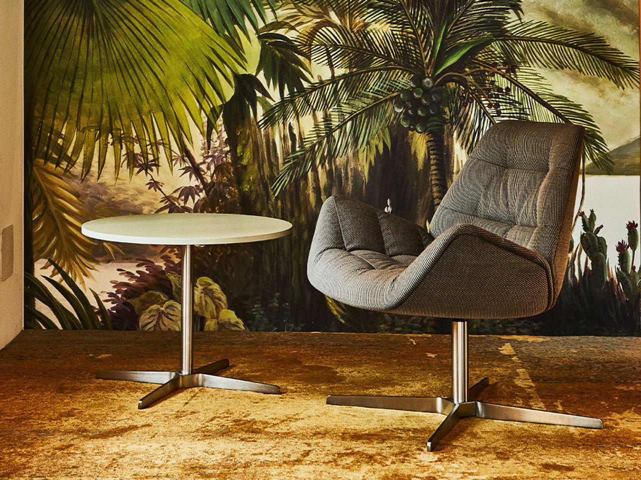 809 Armchair