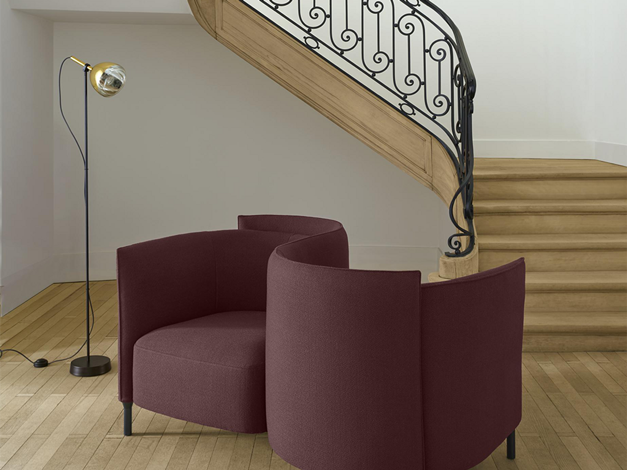 Hemicycle Conversation Seat