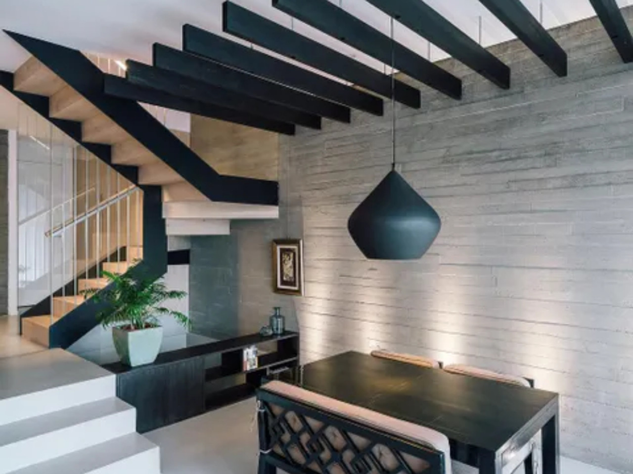 Beat Stout LED Pendant Light - Quickship