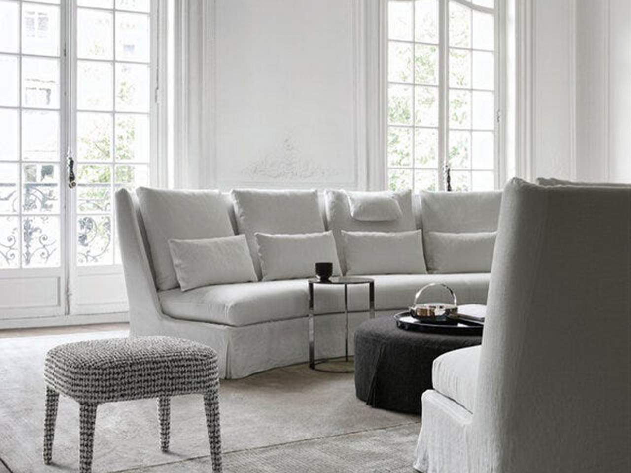 Nidus Sofa