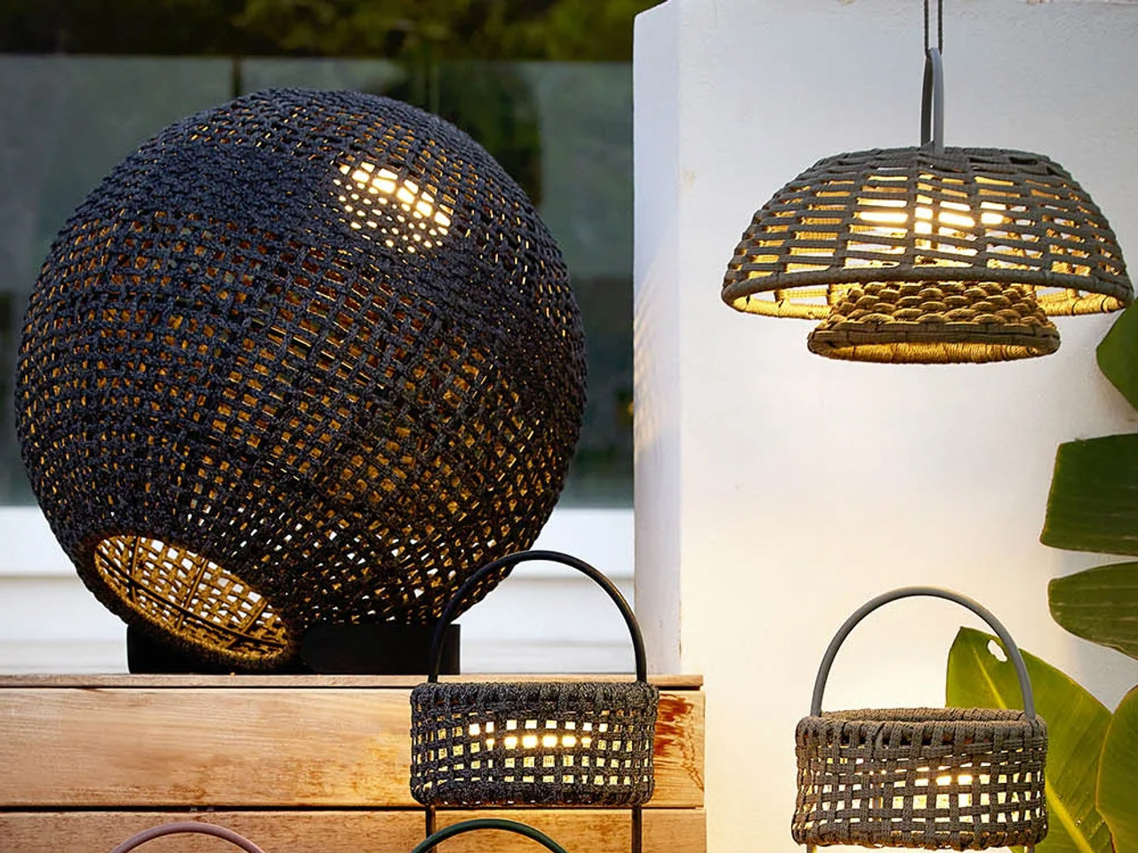 Illusion Outdoor Round Lamp - Quickship