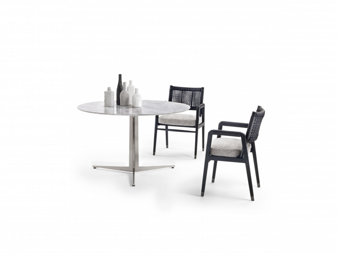 Fly Round Dining Table
