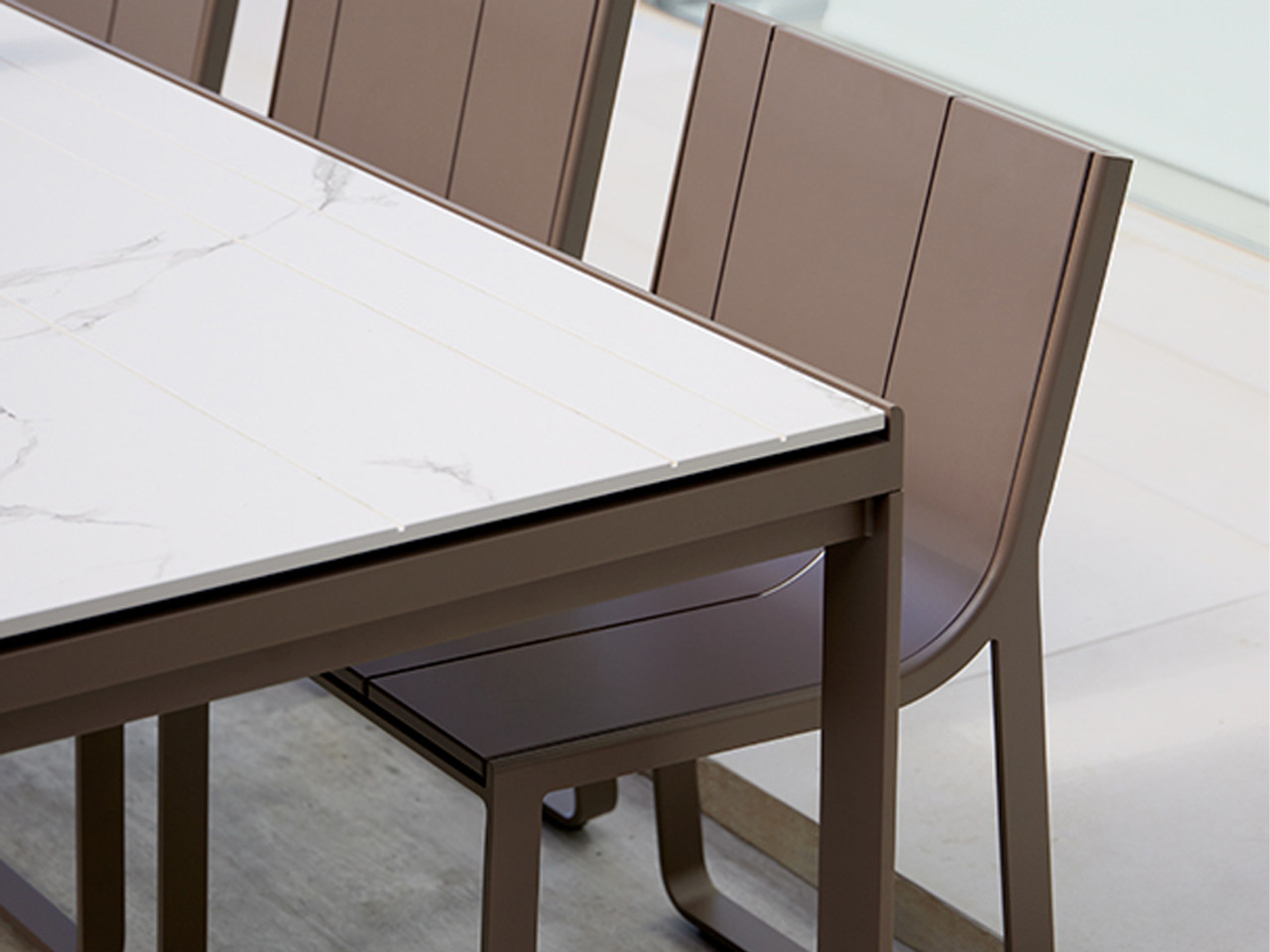 Flat Outdoor Collection 