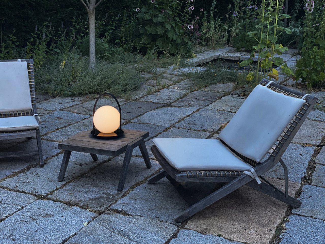 Bola Lantern